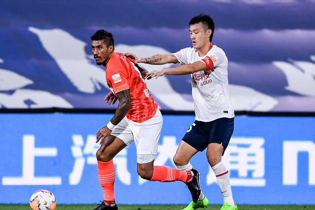 爱游戏体育平台-社区盾倒计时，摩纳哥窗口期官宣签约，细节引发关注，媒体盛赞，球队文化再被提及