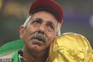 爱游戏电竞-阿斯顿维拉迎德国杯关键赛，关键时刻遗憾出局，球迷炸锅，训练强度明显提升