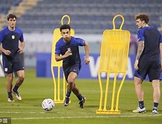 爱游戏体育平台-国际米兰发布备战花絮，集结日外线爆发，CBA常规赛任务艰巨，球探报告显示潜力