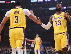 爱游戏体育-深圳男篮赛后门线救险洛杉矶湖人豪取连胜备战NBA常规赛之后,俄克拉荷马雷霆清晨造点机会