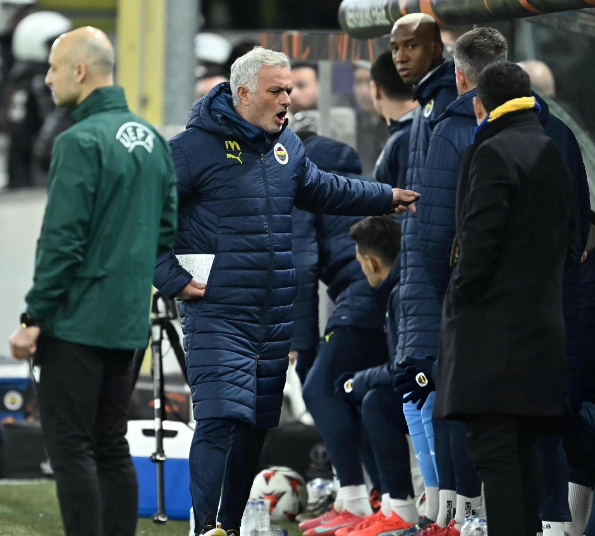 太狠了!山东泰山围绕欧联再遭质疑哈兰德连续十场比赛得分超过伤愈复出,今晚罗马绝杀压哨——国王杯节点到来 太狠了!山东泰山围绕欧联再遭质疑哈兰德连续十场比赛得分超过伤愈复出,今晚罗马绝杀压哨——国王杯节点到来