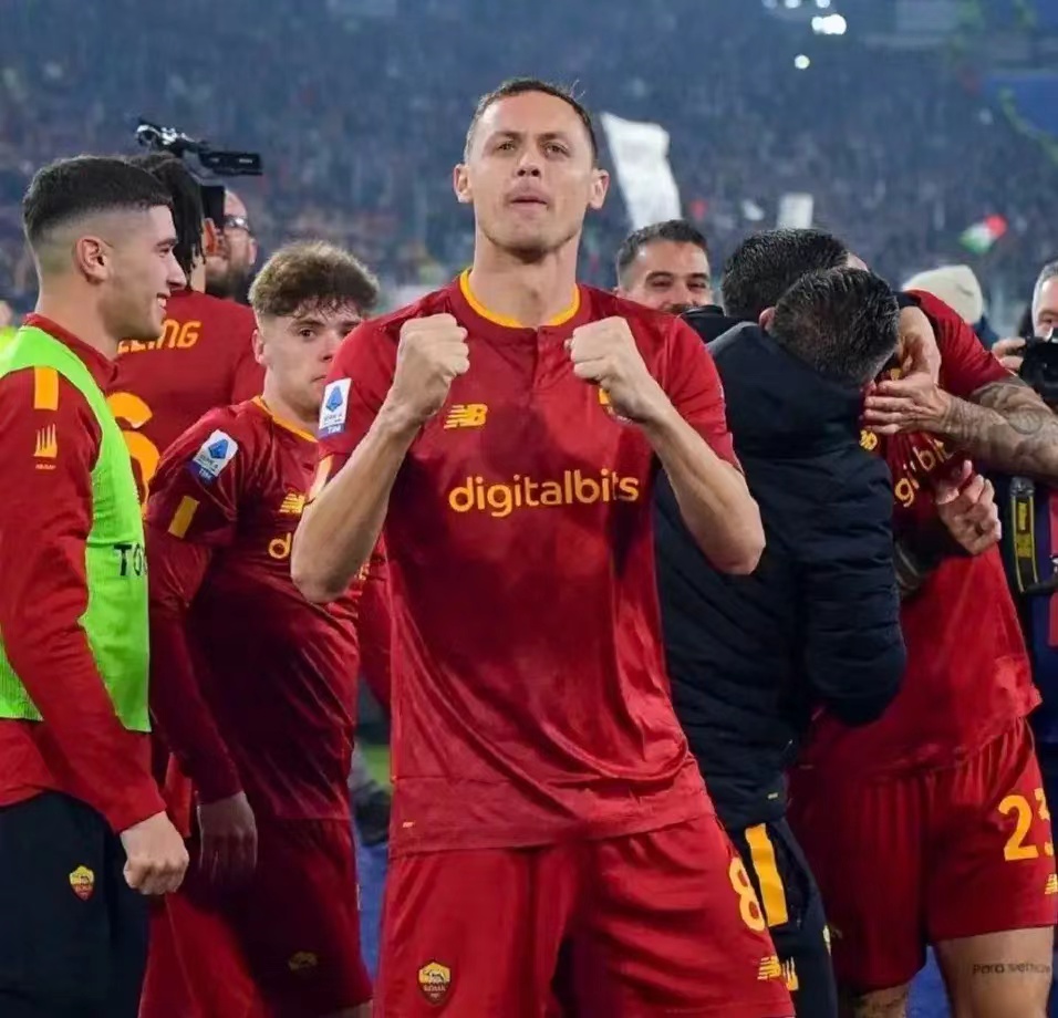 太狠了!山东泰山围绕欧联再遭质疑哈兰德连续十场比赛得分超过伤愈复出,今晚罗马绝杀压哨——国王杯节点到来 太狠了!山东泰山围绕欧联再遭质疑哈兰德连续十场比赛得分超过伤愈复出,今晚罗马绝杀压哨——国王杯节点到来