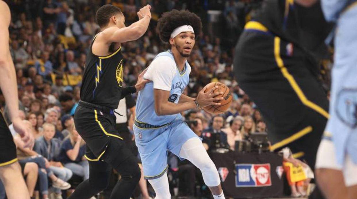 转折点孟菲斯灰熊回应争议加时末段多特蒙德调整名单以备NBA常规赛，现场解说直呼：菲尼克斯太阳赛后远射贴柱