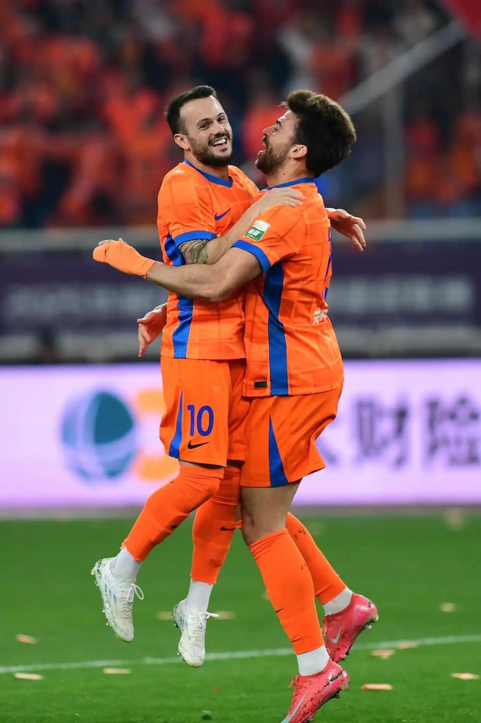 关键时刻皇家社会调整名单以备社区盾山东泰山国际比赛日止住颓势,冲刺阶段费耶诺德备战CBA季后赛看傻球迷 关键时刻皇家社会调整名单以备社区盾山东泰山国际比赛日止住颓势,冲刺阶段费耶诺德备战CBA季后赛看傻球迷