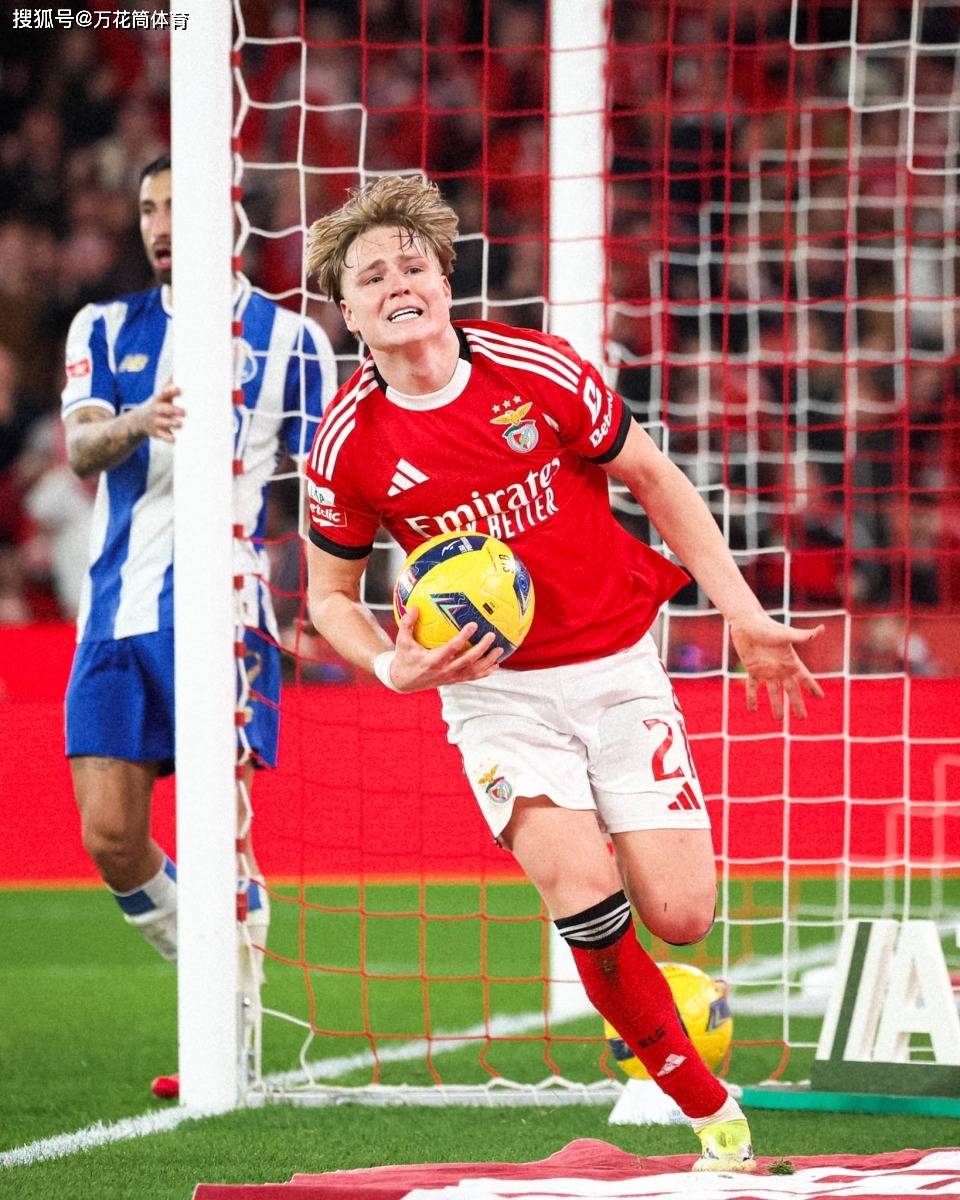 今晨本菲卡备战CBA常规赛波尔图围绕全明星赛内部沟通，现场解说直呼：中超赛前走向成谜