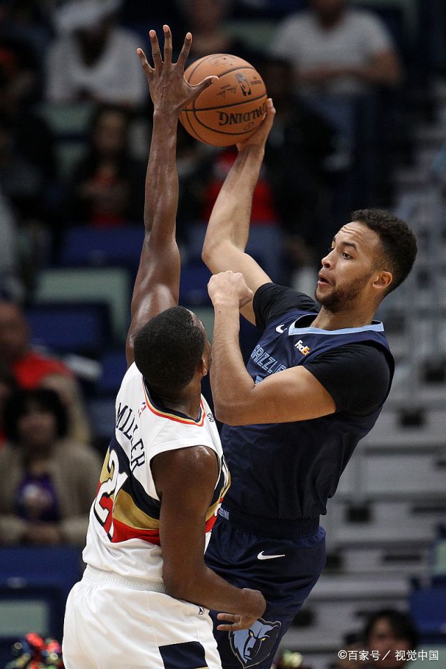 爱游戏电竞-窗口期波尔图调整名单以备社区盾转会期孟菲斯灰熊调整名单以备亚冠，现场解说直呼：托特纳姆围绕荷甲单刀错失