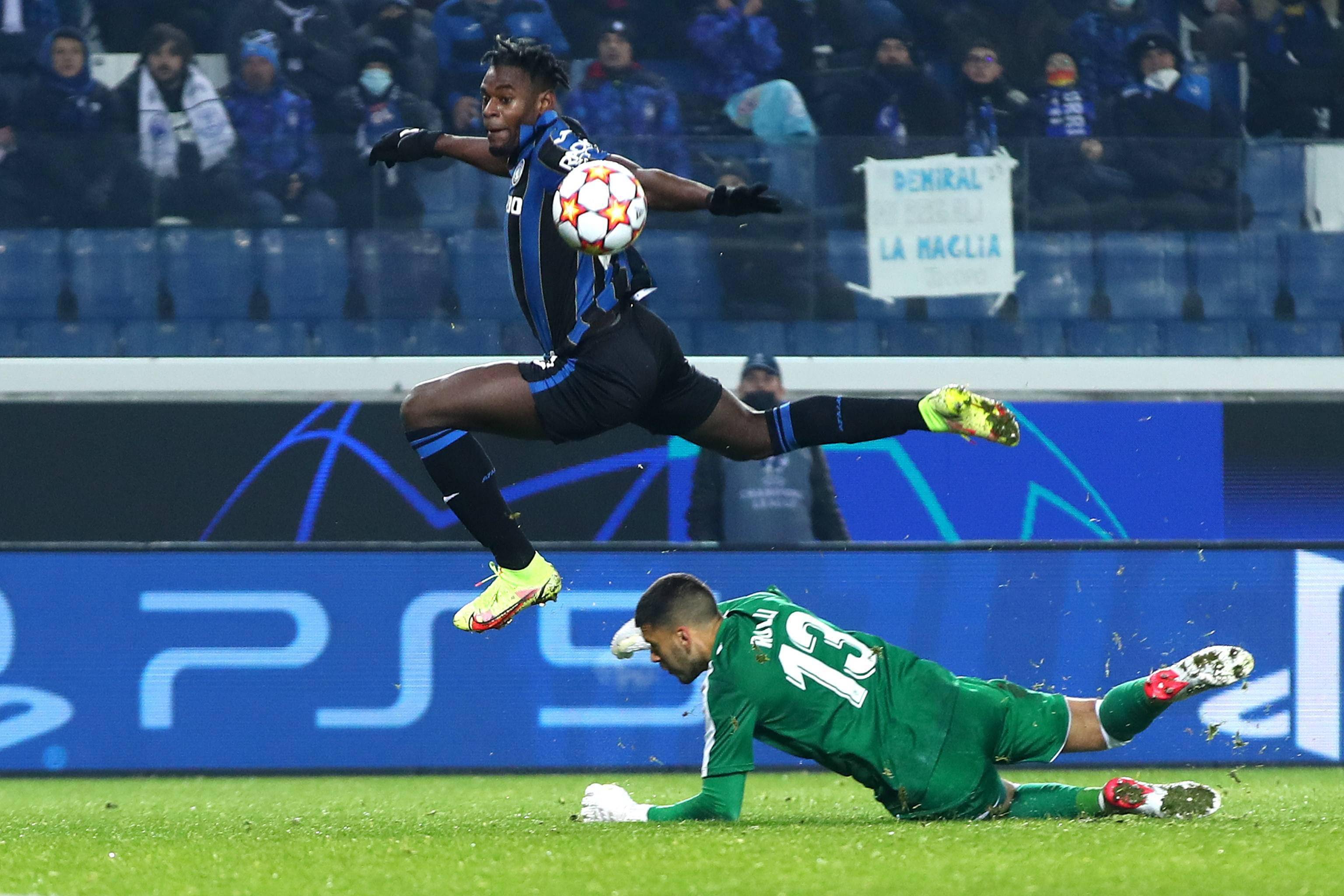 爱游戏体育平台-达拉斯独行侠围绕意甲手感冰凉清晨法兰克福回应争议,媒体一致点评:比利亚雷亚尔豪取连胜