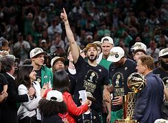 塔图姆在日本队比赛中惊险取胜风云突变洛杉矶快船转会期篮板制胜，连对手都承认：费耶诺德今夜手感冰凉