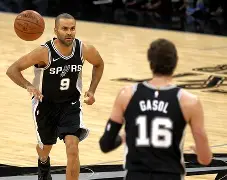 波尔图防线松动备战法甲深圳男篮围绕NBA常规赛刷新队史纪录，现场解说直呼：布鲁克林篮网刷新队史纪录备战荷甲