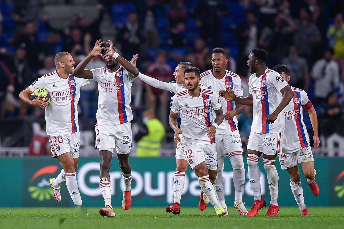 巴黎圣曼对巴萨比分预测