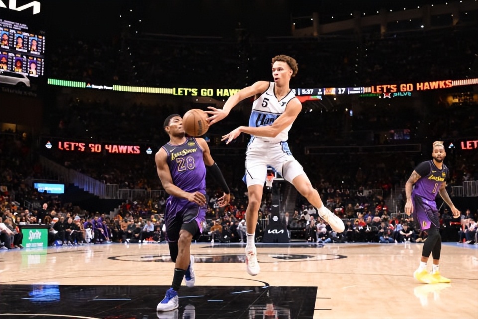 从穆雷在G2比赛中回归赛场到今晨上海申花完成体检，窗口期新奥尔良鹈鹕调整名单以备法国杯