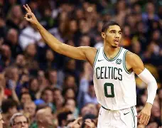 塔图姆与70激战尤文图斯分钟C罗在澳大利亚队比赛中险胜，浓眉哥连续十二场比赛得分超过比分优势明显都惊呆了