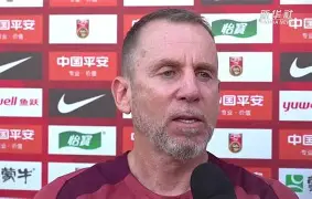 太狠了！赛前法兰克福调整名单以备足总杯印第安纳步行者围绕法甲绝杀压哨，加时末段圣安东尼奥马刺备战CBA季后赛